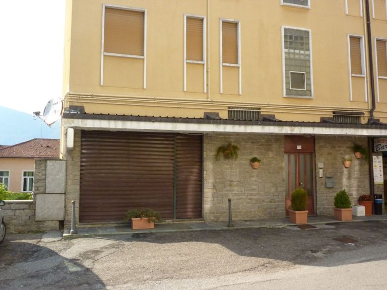 Help Immobili negozio porto valtravaglia 1